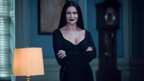 Morticia Addams mercredi saison 2